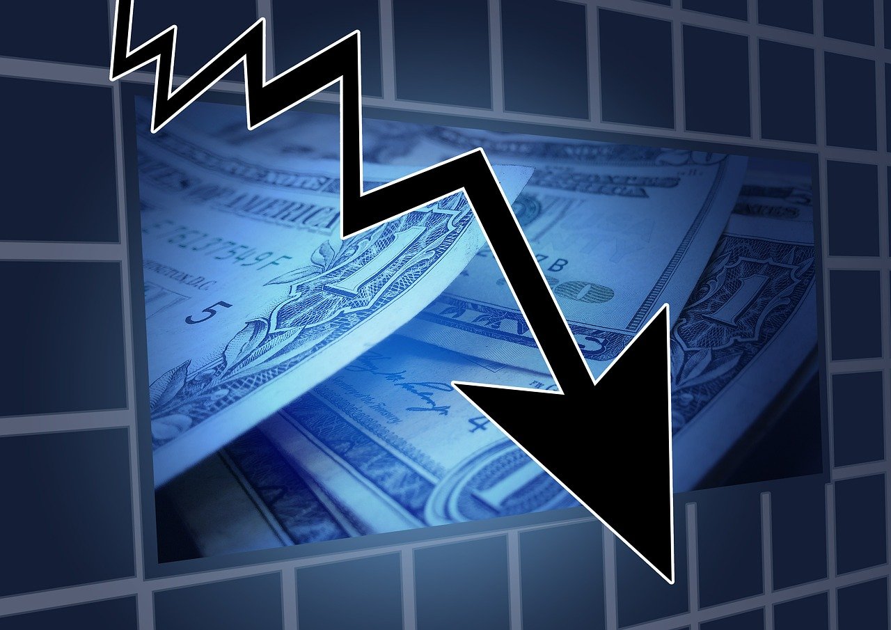 箩筐技术盘中异动 早盘股价大跌5.37%