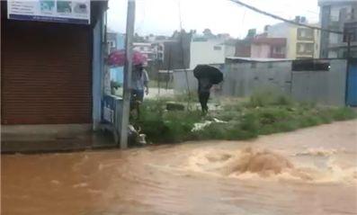 尼泊尔持续降雨已致60人死亡！我使馆紧急提醒